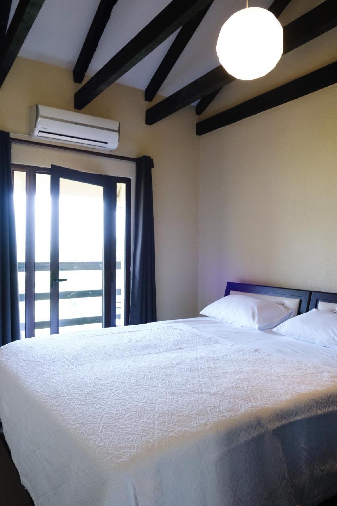Hotel Vila Bruci Burrel Экстерьер фото
