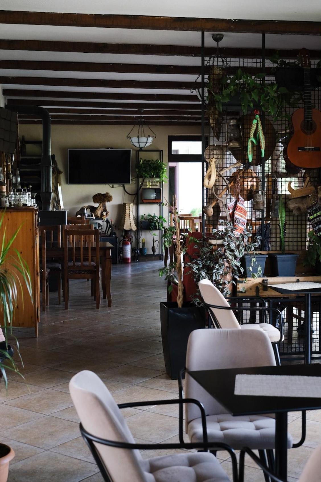 Hotel Vila Bruci Burrel Экстерьер фото