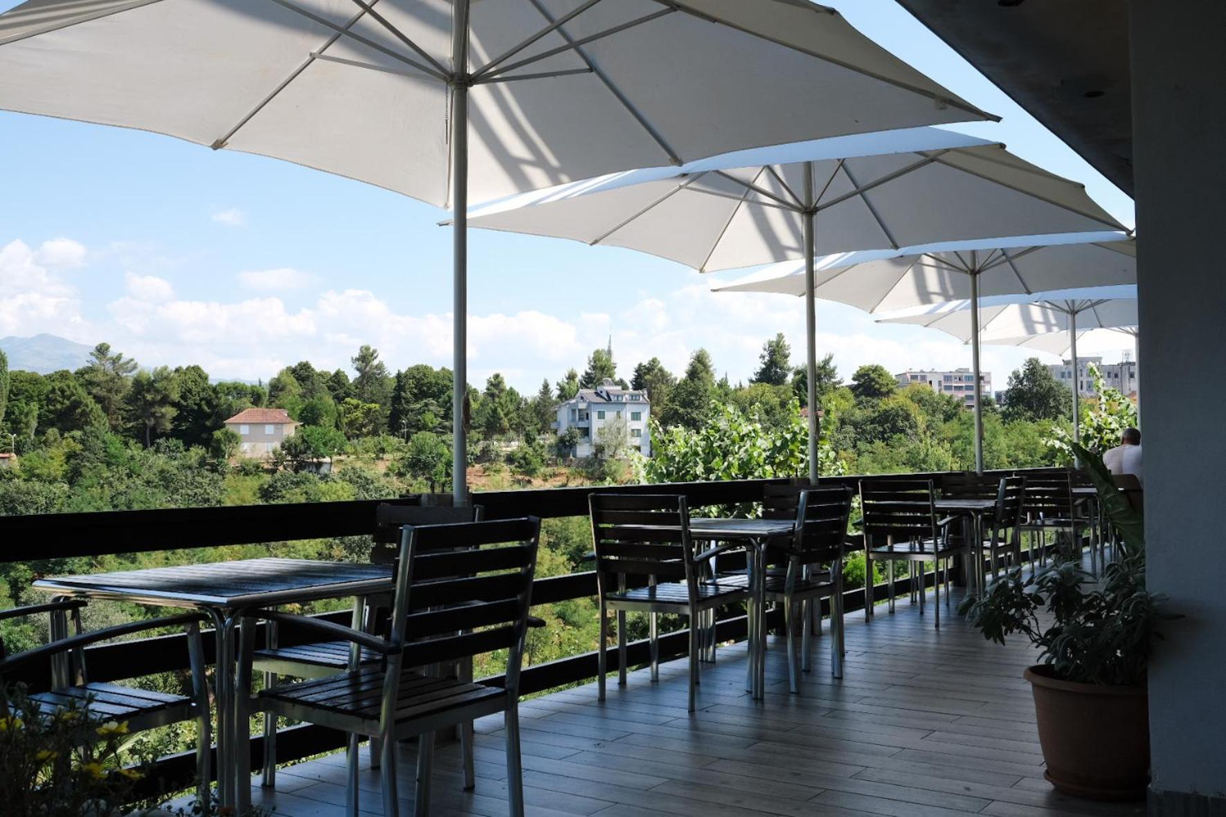 Hotel Vila Bruci Burrel Экстерьер фото